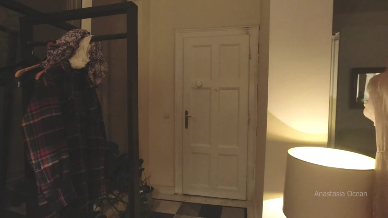 I let the delivery guy touch my naked body while my husband was away. porn video