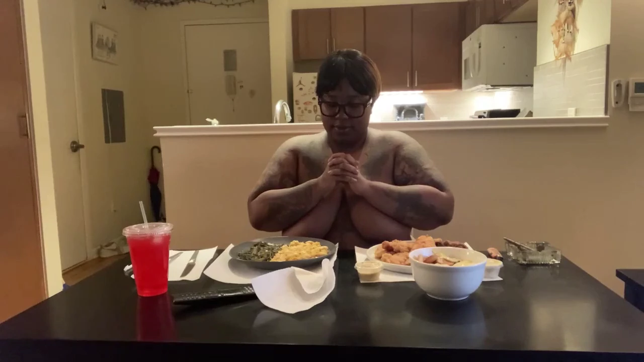 Will Powers invites you to his kitchen for a Thanksgiving feast porn video