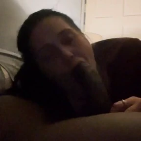 Mature beauty gives a satisfying blowjob porn video
